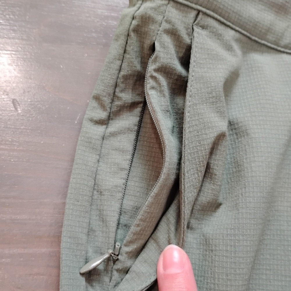 Tommy Bahama Performance Golf Shorts Men's 36 Olive Active Waist Zip Pocket - Picture 6 of 12